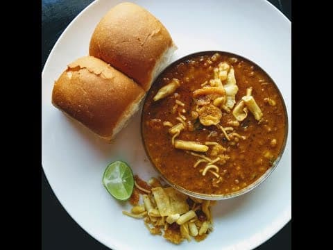 Matki Usal (Sprouted Moth Bean Curry)