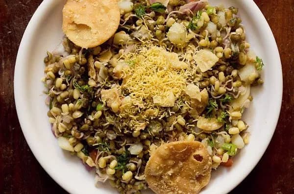 Sprouts and Paneer Salad
